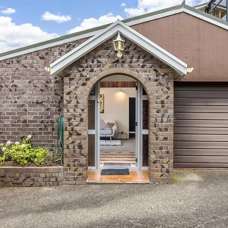 The Hidden Clifftop Gem - Ocean View & Beach Life Auckland Exterior photo
