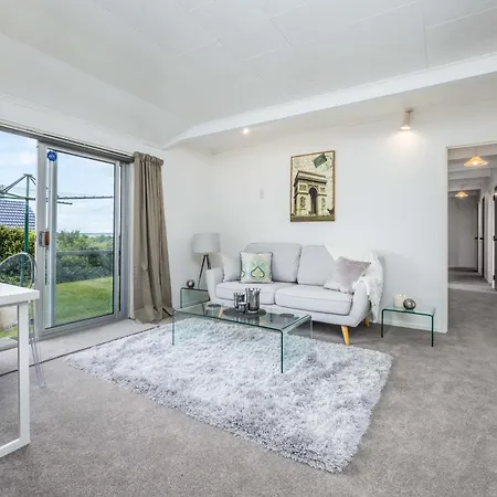 The Hidden Clifftop Gem - Ocean View & Beach Life Auckland Exterior photo