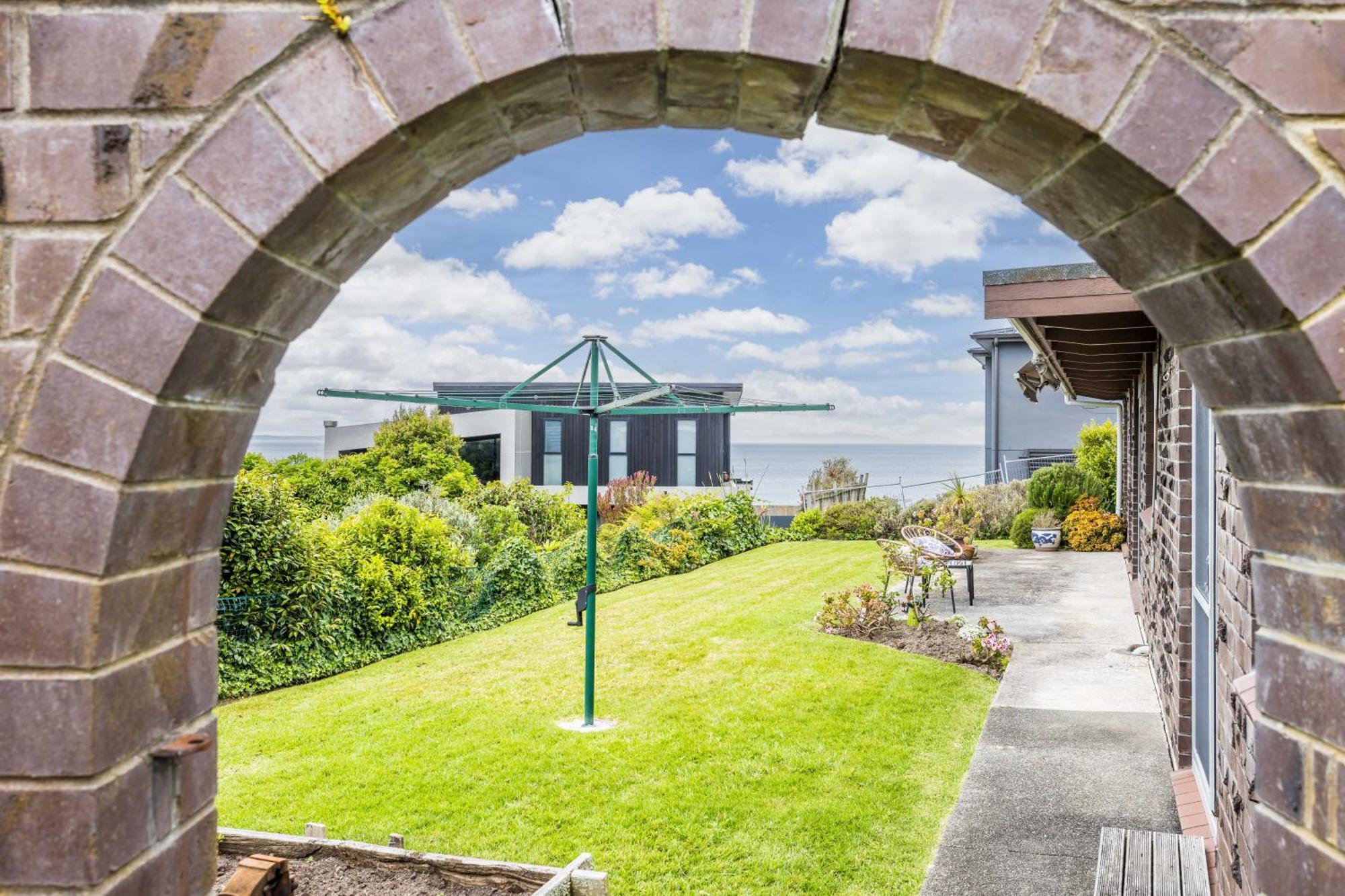 The Hidden Clifftop Gem - Ocean View & Life